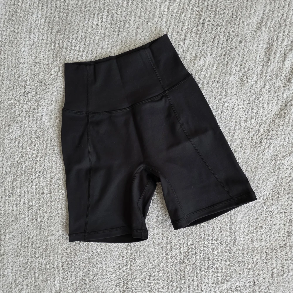 P'tula - The Yvette Short 6" - Picture 1 of 4